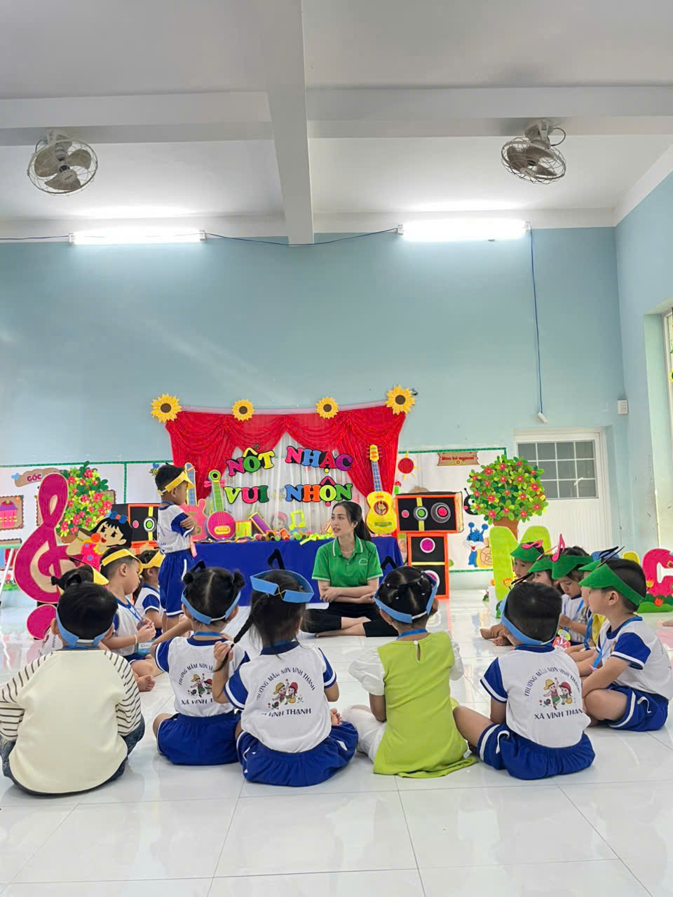 Tiết 1: Hoạt động dạy hát